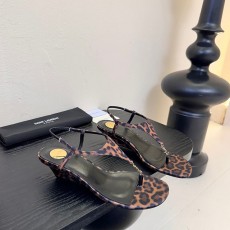 입생로랑 YSL 카산드라 레오파드 샌들 Y301