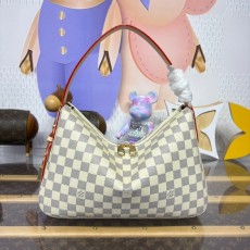 루이비통 LV 슬라우치 MM M12098