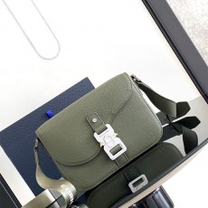 디올 DIOR 새들 플랩 스트립백 DR1028