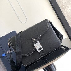 디올 DIOR 새들 플랩 스트립백 DR1030