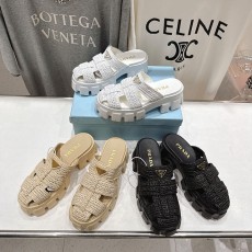 프라다 PRADA 러버 모놀리스 뮬 PR292