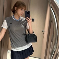 미우미우 MIUMIU 여성 라운드 반팔 MU0399