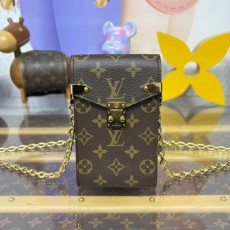 루이비통 LV 핸드폰백 M13572