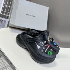 발렌시아가 Balenciaga 크록스 지비츠 뮬 BG0914