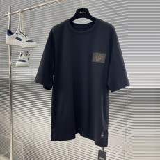 펜디 FENDI 남성 라운드 반팔 F274