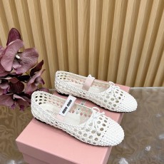 미우미우 MIUMIU 메쉬 소재 발레리나 MU014830